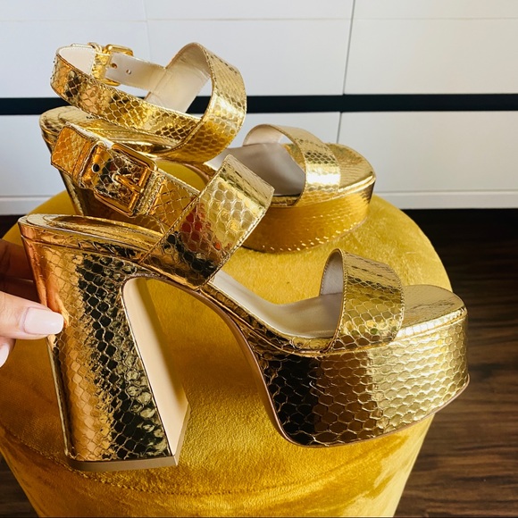 ✨✨✨ BRAND NEW✨✨✨ Michael KORS Collection Gold Python Platform Snakeskin Sandals - Picture 5 of 12